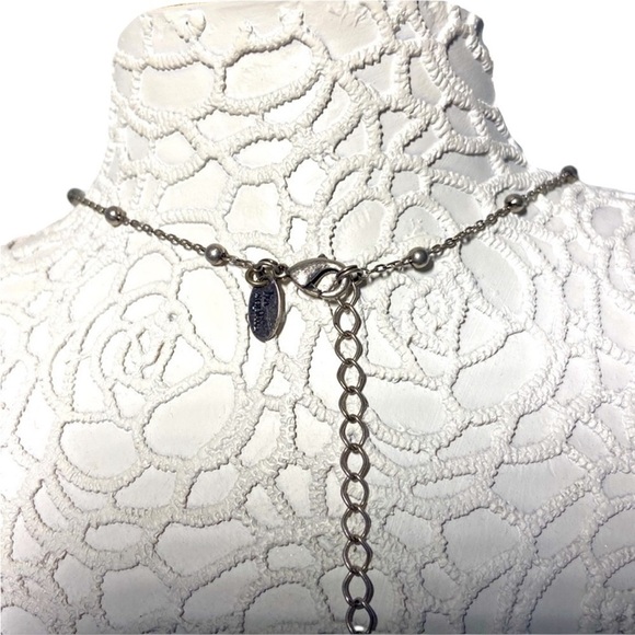 Lia Sophia Women’s Black & White FW Pearls “Mid-Summer’s Night” Drop Necklace - Picture 4 of 4